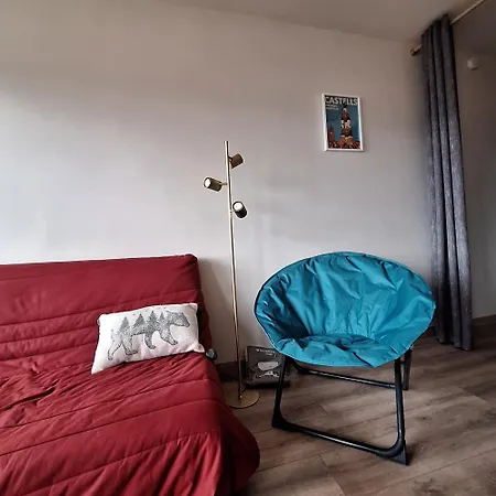 Les Isards F2 Romeu Vue Montagne * Font-Romeu-Odeillo-Via